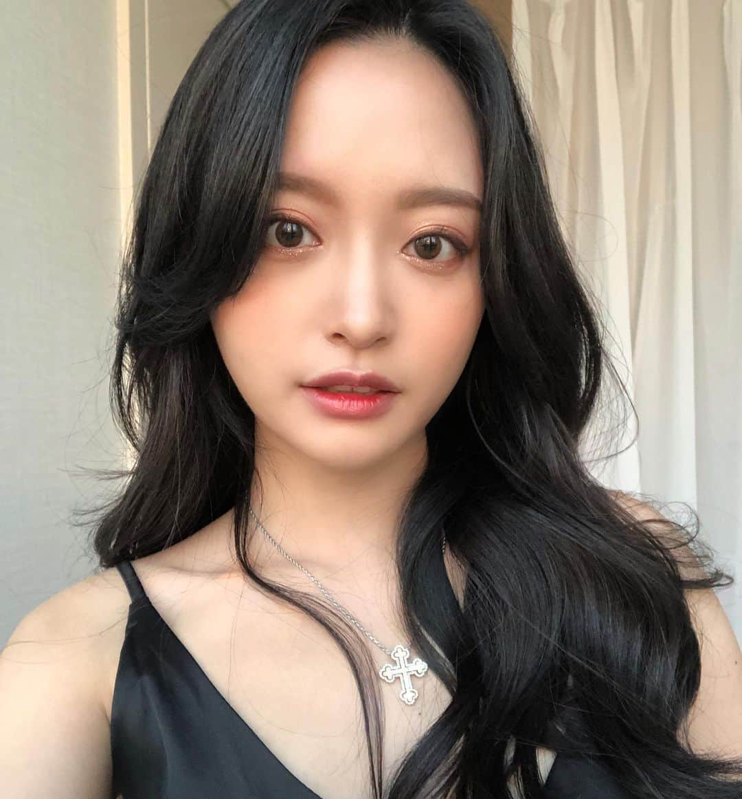 のインスタグラム：「노필터 vs 필터 🎞」