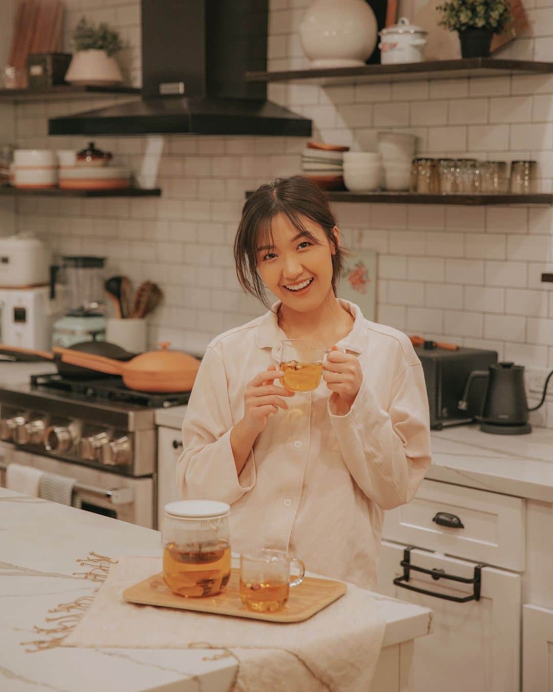 MUJI USAさんのインスタグラム写真 - (MUJI USAInstagram)「All the essentials for wellness around the holidays.   Shop @weylie's curated Gift Box Set online, and tap into our latest story to find out how you can win her wellness must-haves.   #muji #mujiusa #mujiholidays」12月10日 8時05分 - mujiusa