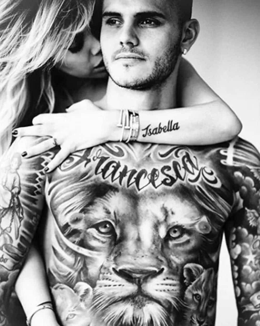 マウロ・イカルディさんのインスタグラム写真 - (マウロ・イカルディInstagram)「F E L I Z  C U M P L E A Ñ O S 💝  @wanda_icardi」12月10日 8時22分 - mauroicardi