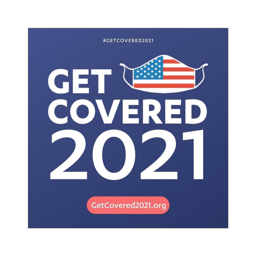 のインスタグラム：「Covering up with a mask protects not just yourself, but those around you. The same is true for health insurance. In a COVID-19 world, your health care could save the lives of others.     Enroll in a health plan now through December 15th at GetCovered2021.org.   Check out @getcovered2021 for more information. #GetCovered2021」