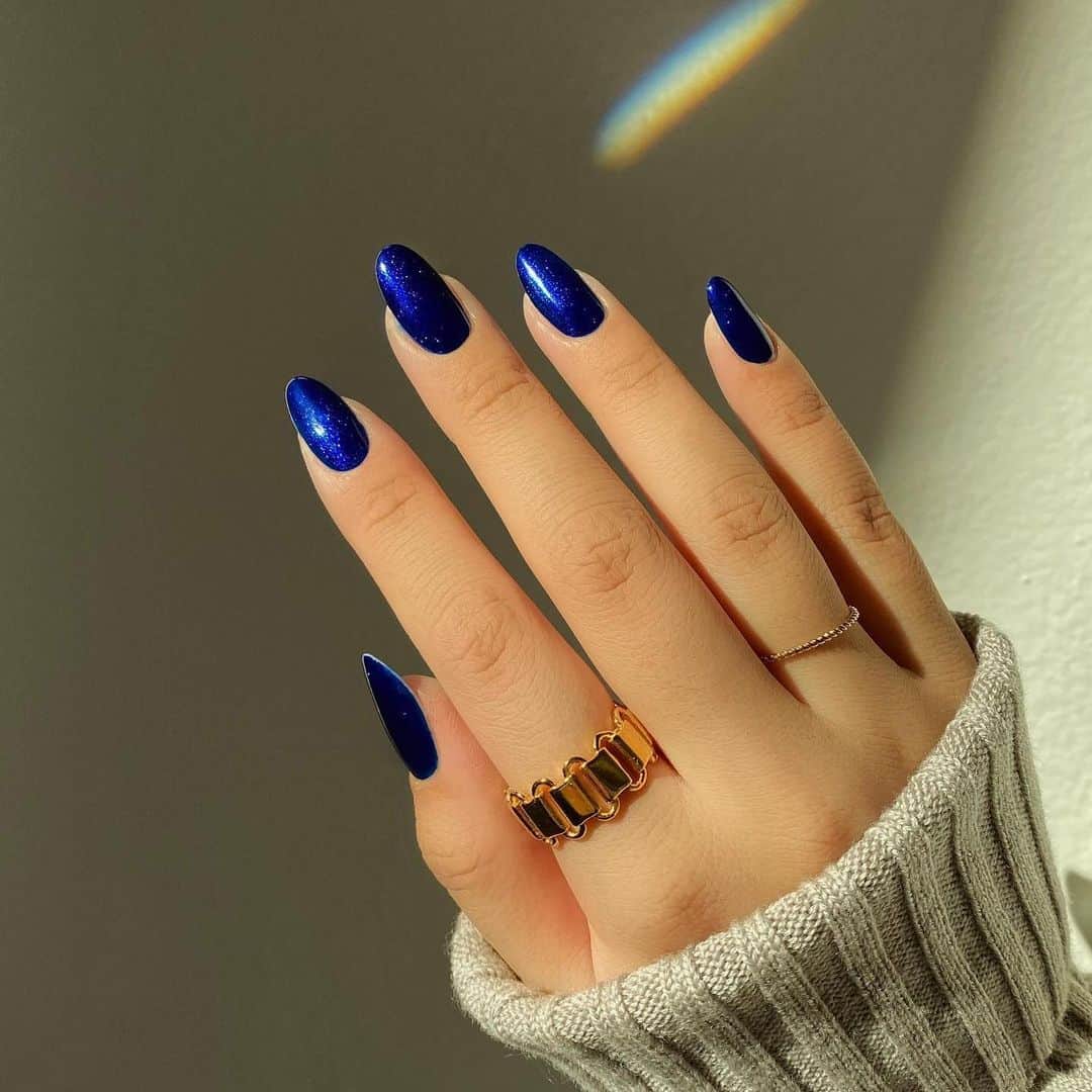OPIさんのインスタグラム写真 - (OPIInstagram)「This #ChopstixandStones mani blue us away ✨  By: @amyle.nails  #OPIObsessed #ColorIsTheAnswer #NOTD #NailSwag #NailsOfInstagram #NailsOnFleek #NailPolish #Nails #OPI #bluenails #darknails #sparklynails #blue #sparkle #nails💅」12月10日 9時04分 - opi