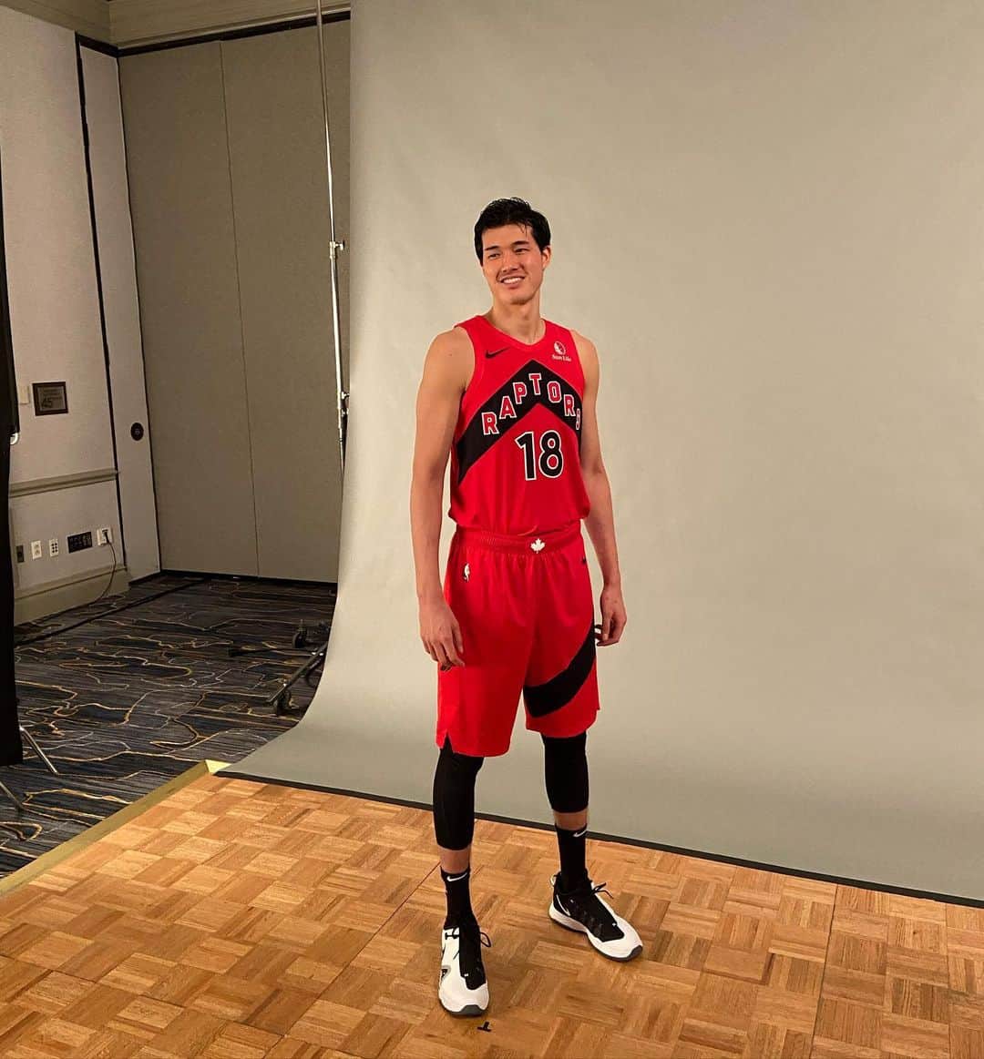 渡邊雄太のインスタグラム：「Year 3👌💪」