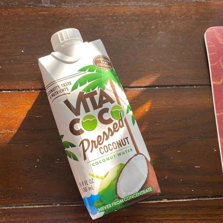 Vita Coco Coconut Waterのインスタグラム：「We hear Pressed tastes (and looks) best at golden hour.  But don't take our word for it, you try it.」