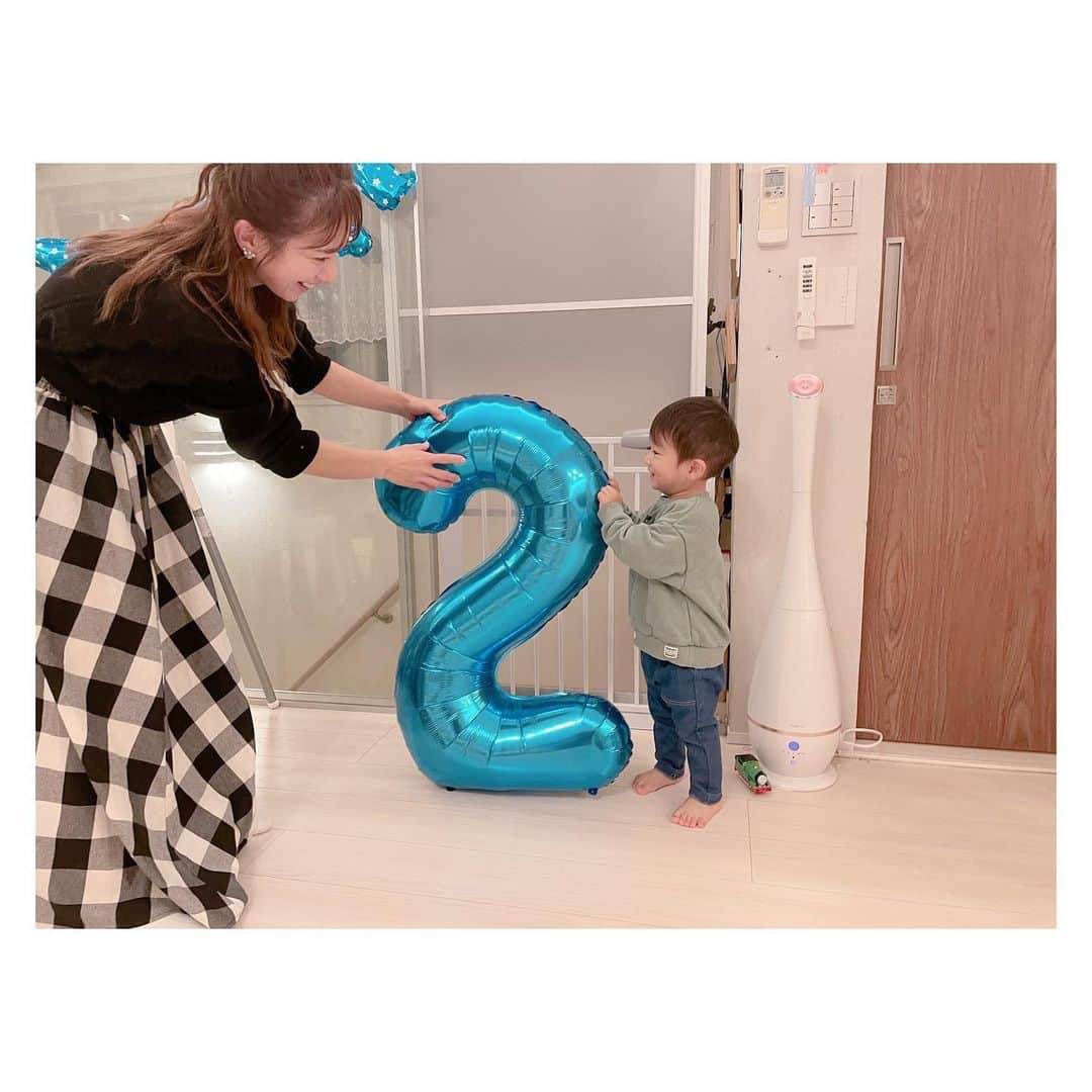 辻希美さんのインスタグラム写真 - (辻希美Instagram)「昨日２歳の「２」が破られちゃう前に幸空と２の撮影😆💕笑。  #幸空 #２歳 #😆💕」12月10日 9時33分 - tsujinozomi_official