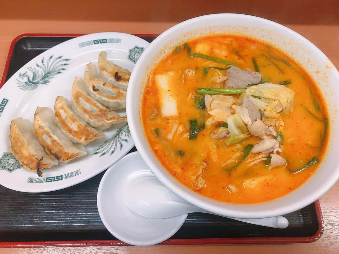 橋本友梨英さんのインスタグラム写真 - (橋本友梨英Instagram)「日高屋でモツ野菜ラーメンと餃子を食べましたっ🍜最高 #日高屋 #モツ野菜ラーメン #餃子 #飯テロ #food」12月10日 9時46分 - yurie.hashimoto_