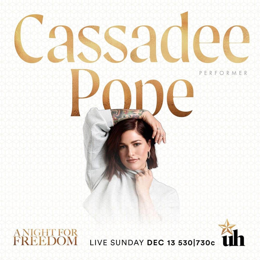 キャサディー・ポープのインスタグラム：「Honored to be a part of such an incredible night full of entertainment and most importantly the education on the work @uheroes does to help end human trafficking. Join us this Sunday, December 13th at 5:30 pm PST/ 7:30 pm CST to watch Unlikely Heroes Night For Freedom!」