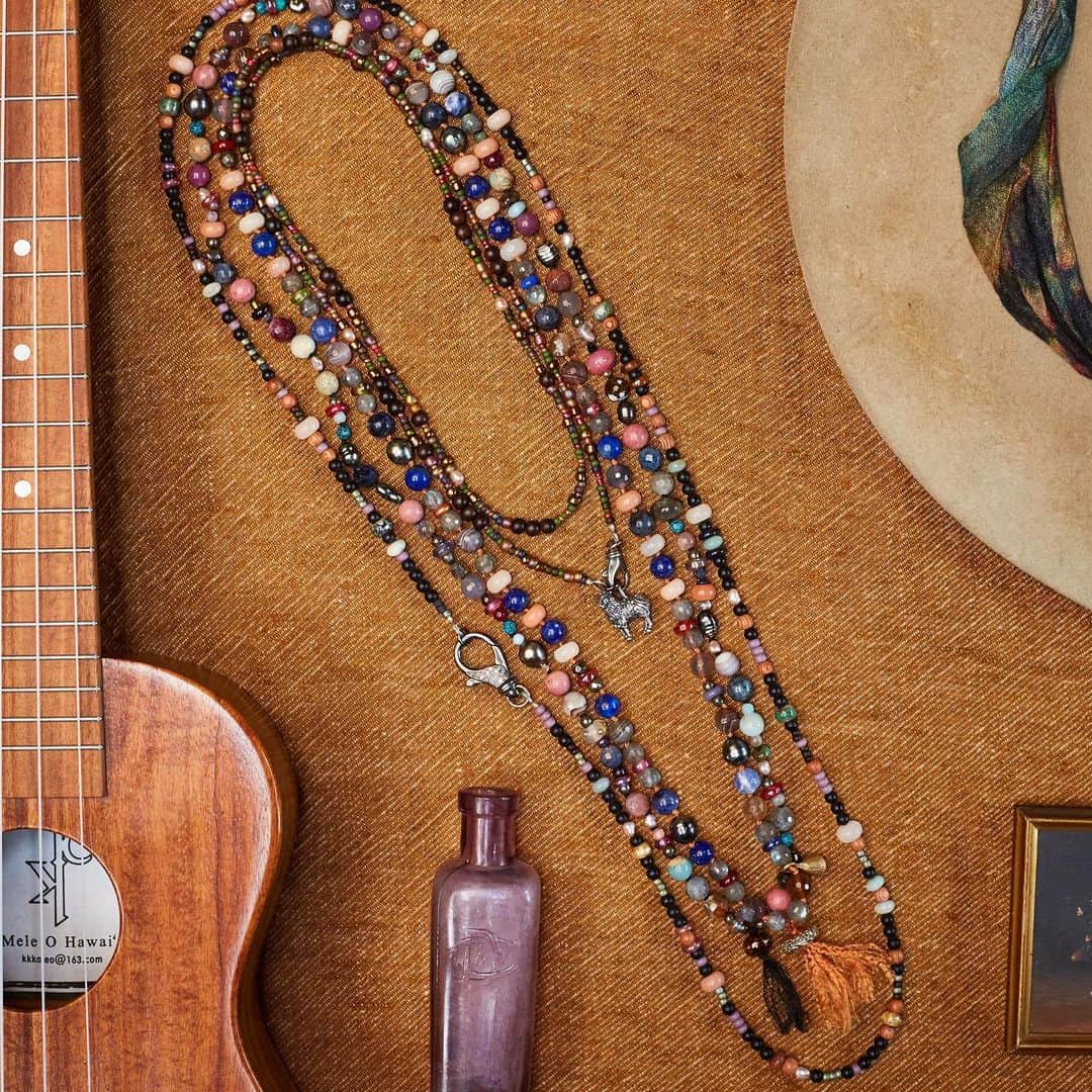 のインスタグラム：「Treasures for you ? Ask and you shall receive. If you can’t find what you are looking for, we can connect with one of our retailers and/or my studio: info@catherinemichiels.com 🧚🏼‍♀️ #jewelryasmedecinecm #protection #craftsmanship #customorder #madeinhawaii #madewithaloha #precious #finejewelry #gypsy #soul #authentic」