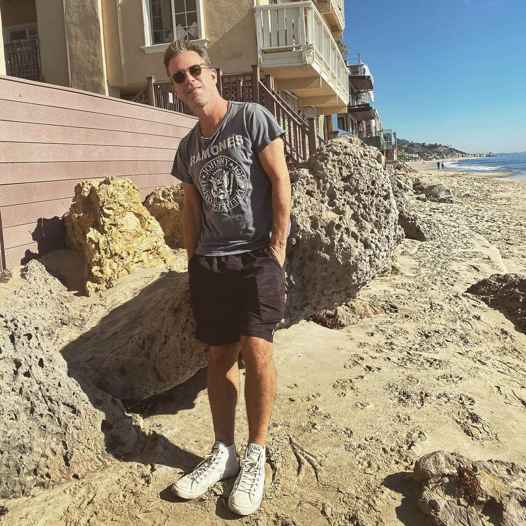 scottlippsさんのインスタグラム写真 - (scottlippsInstagram)「Coffee and @milolipps , who could ask for anything more? And a #malibu hang from Sunday @nothingnew #california」12月10日 10時41分 - scottlipps