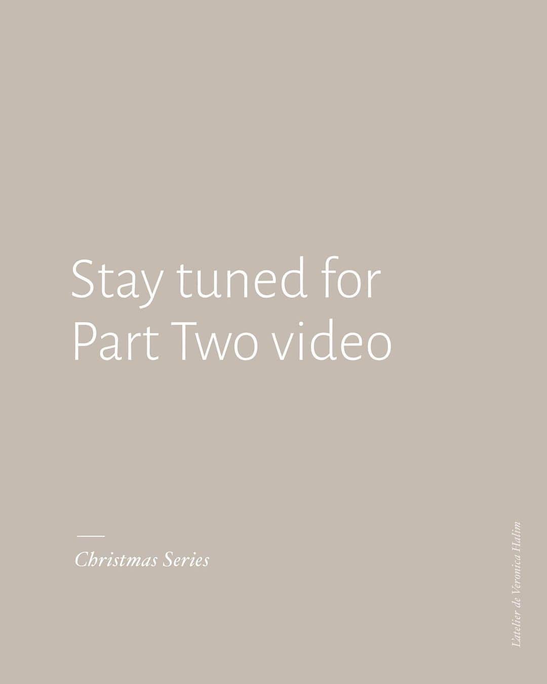 Veronica Halimさんのインスタグラム写真 - (Veronica HalimInstagram)「PART ONE (swipe left for videos) Learn how to write Merry Christmas Step-by-step.   Christmas is just around the corner! I created this tutorial to show you how to write beautifully for you cards using calligraphy dip pen.   —  #stationery #truffypi #handwritting #christmasdiy #moderncalligraphy #bespokestationery #paperlover #giftideas #calligraphy #calligraphypaper #veronicahalim #christmascard #calligraphytutorial #calligraphyvideo #calligraphyworkshop」12月10日 10時58分 - truffypi