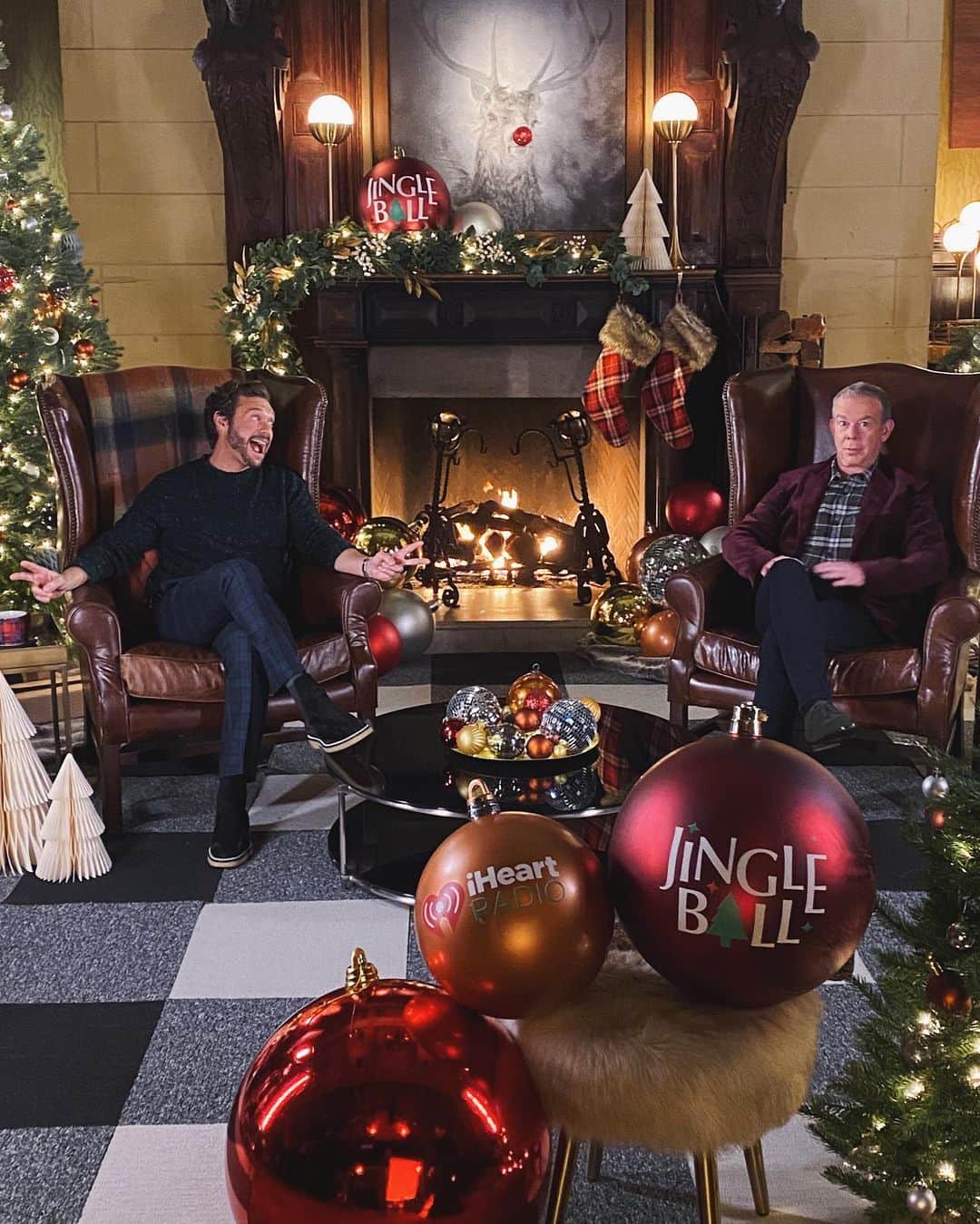 ライアン・シークレストのインスタグラム：「One more sleep until #iHeartJingleBall! @ElvisDuran can feel my excitement... even from 6 feet away. Tune in tomorrow at 9p ET / 6p PT on @TheCW!」