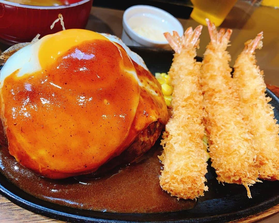 下村大樹のインスタグラム：「今日のランチ 練習後のハンバーグ最高」