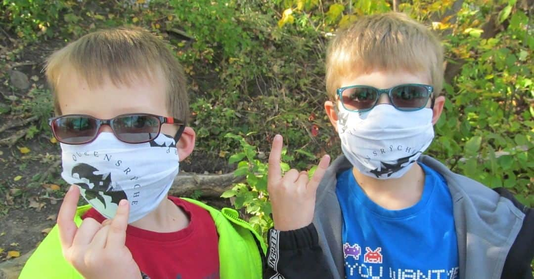 Queensrycheさんのインスタグラム写真 - (QueensrycheInstagram)「Here are Damien age 9 and Hugo age 6 - the masks were made with bandanas purchased from the fan club back in the early 90's during the Empire period! (thanks to Carole Gagnon for sharing)  #queensryche #masks #empire #bandanas #rychersrule #bestfans」12月10日 11時19分 - queensrycheofficial