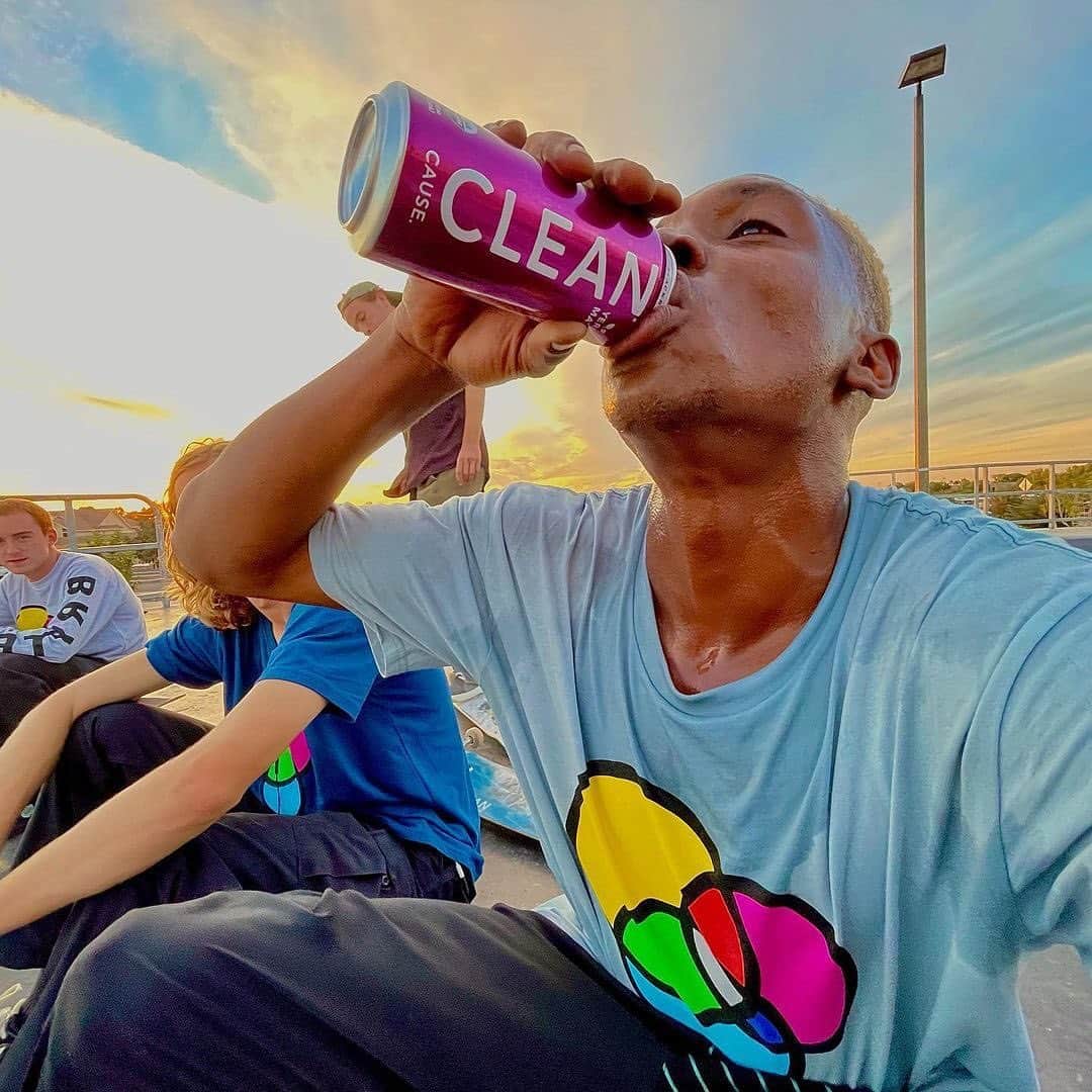 The Berricsさんのインスタグラム写真 - (The BerricsInstagram)「Congratulations to @skategoat for joining the @cleancause skate team! 🤝 As you can tell by his CLEAN flatground in any stance, Le’andre makes an excellent fit and he’s super excited for be a part of the fam. #skateboardingisfun #berrics」12月10日 11時32分 - berrics