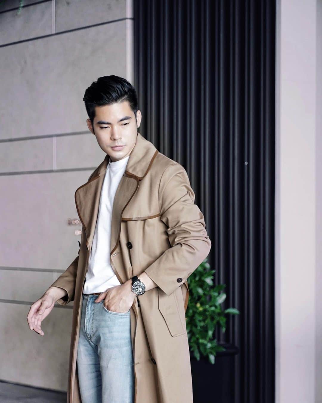 Christoffer Chengのインスタグラム：「Had the chance to know more about the luxurious watch brand Girard Perregaux and their latest design- the Free Bridge. Where the iconic bridge design is preserved but reinterpreted into a more modern style, also with a more approachable price tag. Come to their shop in K11 Musea to discover more 😍 @girardperregaux #GirardPerregaux #GPBridges #ShapingTheKnow」