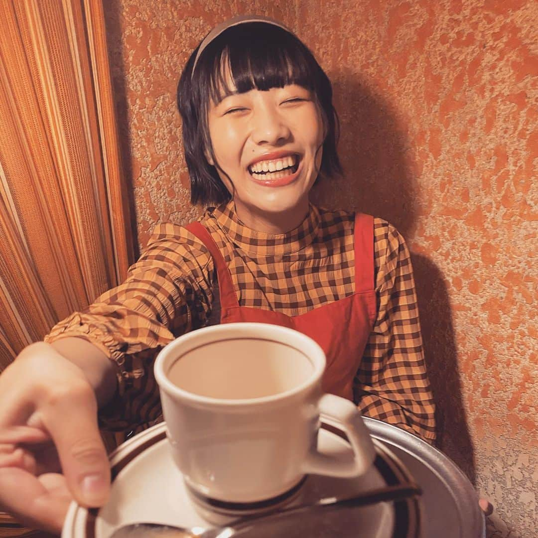 虹のコンキスタドールさんのインスタグラム写真 - (虹のコンキスタドールInstagram)「#恋ホワイトアウト #喫茶店 #喫茶お虹 #太陽の向こう側 #的場華鈴 #虹コン #ニジスタグラム」12月10日 11時57分 - 2zicon