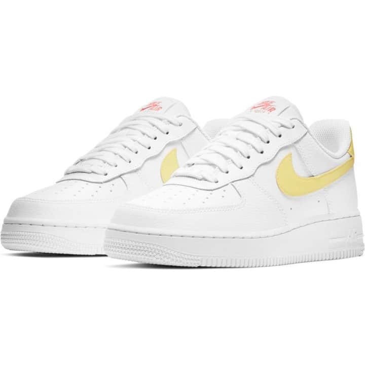 のインスタグラム：「【NEW🙌】NIKE WMNS AIR FORCE 1 '07 315115-160/152 ￥10,000+tax  スウッシュのカラーがアクセントになるウィメンズのAIR FORCE 1が登場！  #abcmart #abcマート #ABCGS #NIKE #ナイキ #nikeairforce1 #af1 #エアフォース1 #kicks #sneakerhead #sneakers #sneakeraddict #tokyo #japan #kickstagram #👟」