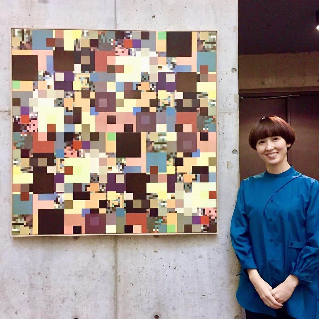 のインスタグラム：「京都銀行美術研究支援制度にて、自身の作品をお買い上げ頂きました。  昨日は大学ホールにて式典が行われました。  この様な機会を頂きました皆様に心から感謝いたします。  まだまだ未熟な私ですが、これからも頑張りたいと思います。  ちなみに、昨日の式典の様子が、 KBS京都テレビ　NEWS フェイス 本日（12月10日）17:45～18:00  において放映予定です。 お時間ありましたら、ご覧頂けたら幸いです。」