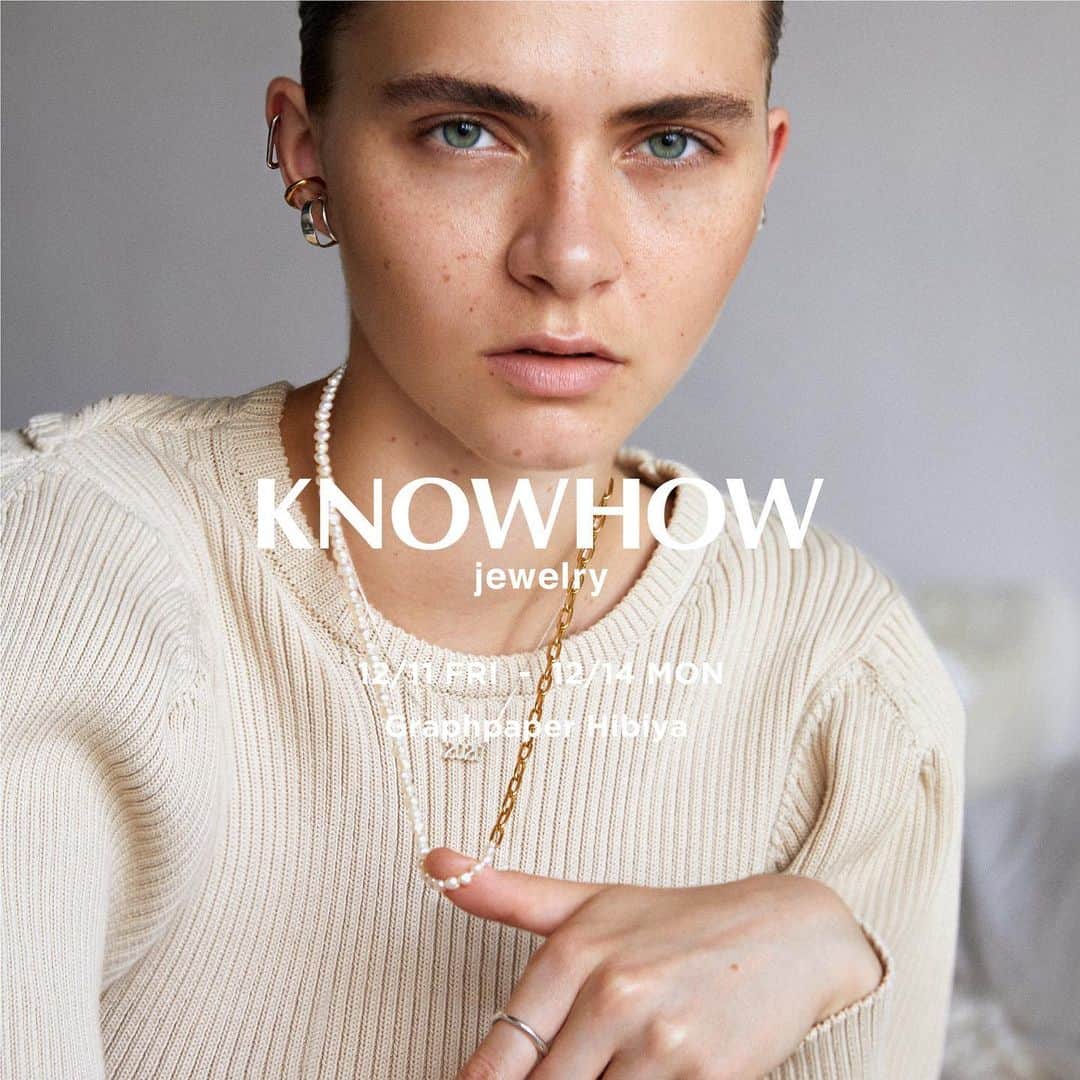 山崎まきこのインスタグラム：「12/11と12/14 @graphpaper_official で開催する @knowhowjewelry pop up storeの店頭にいます〜🤍(終日いるよ) お時間ある方は遊びにきてください✨  KNOWHOW jewelry POP UP SHOP ﻿ DEC11 - DEC14 @GraphpaperHibiya ﻿ ﻿ 12月11日(金)〜12月14日(月)の期間、﻿ 東京ミッドタウン日比谷3F ﻿ HIBIYA CENTRAL MARKET内 Graphpaper﻿ にてPOP UP SHOPを行います。﻿ ﻿ 期間中、お買い上げ頂きました全てのお客様にKNOWHOW jewelry Caseを﻿ プレゼントいたします。﻿ ※数量限定のキャンペーンですので無くなり次第終了とさせて頂きます。﻿ ﻿ 皆様のご来店お待ちしております。﻿ ﻿ @knowhowjewelry﻿ @Graphpaper_hcm﻿ #knowhowjewelry﻿ ﻿ Graphpaper Hibiya ﻿ 〒00-0006 東京都千代田区有楽町１丁目1-2 ﻿ 東京ミッドタウン日比谷3F HIBIYA CENTRAL MARKET内﻿ 03-6205-4860﻿」