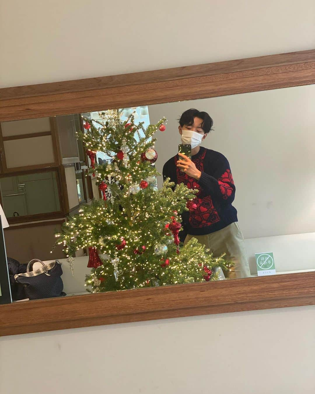 イ・ジョンシンさんのインスタグラム写真 - (イ・ジョンシンInstagram)「설레는 추리!」12月10日 13時24分 - leejungshin91