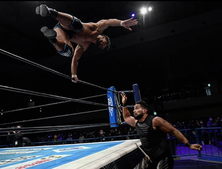 トーア・ヘナーレさんのインスタグラム写真 - (トーア・ヘナーレInstagram)「スーパーフライーーー。 Su-Su-Supafly.  #njwtl #njpw #henare」12月10日 13時51分 - henarenz