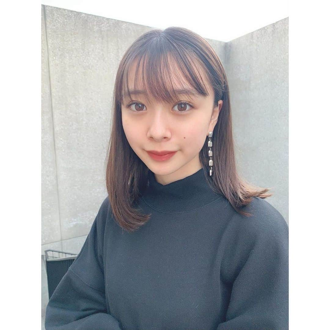 田鍋梨々花さんのインスタグラム写真 - (田鍋梨々花Instagram)「・ もうすぐクリスマスだね〜 最近お気に入りのディファインも、 クリスマスを意識した色にしてみたよ！ ディファインは繊細な手書きライン。 みんなも自然で可愛い瞳になろう︎✌︎  #カラコン #カラコンレポ #ディファイン #アキュビュー #ラディアントスウィート #define #acuvue #盛れるカラコン #PR」12月10日 13時53分 - ririka_tanabe_official