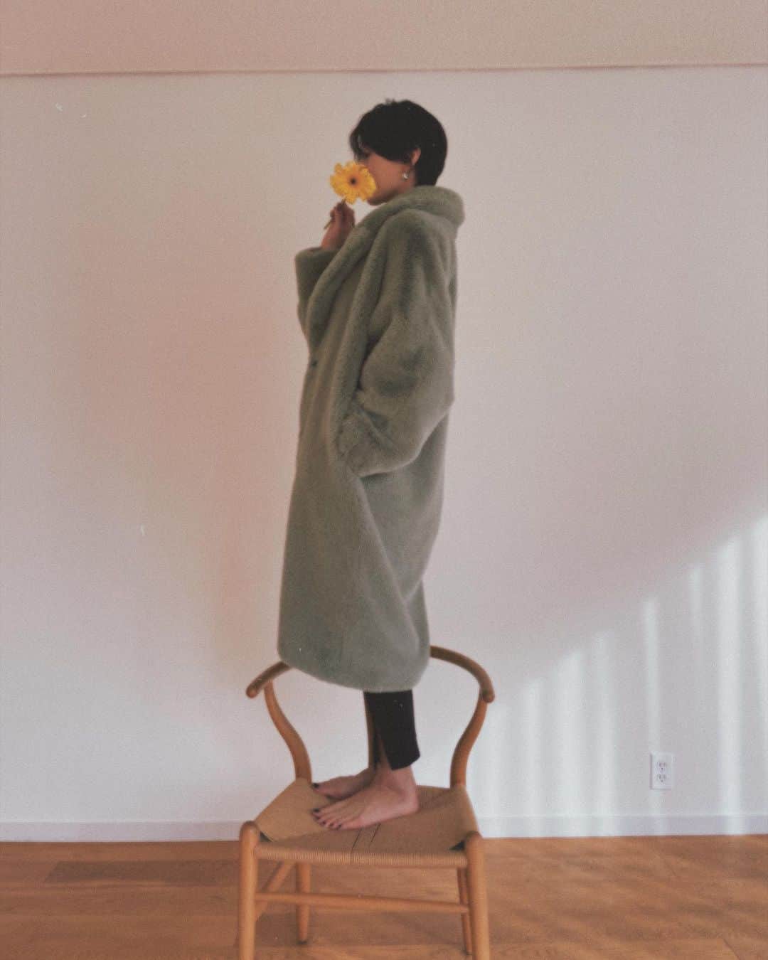 神山まりあさんのインスタグラム写真 - (神山まりあInstagram)「この緑のエコファーコート、気に入ったの🧥 @think_fur   #ootd #2万円代とか #この冬お世話になります⛄️」12月10日 14時36分 - mariakamiyama