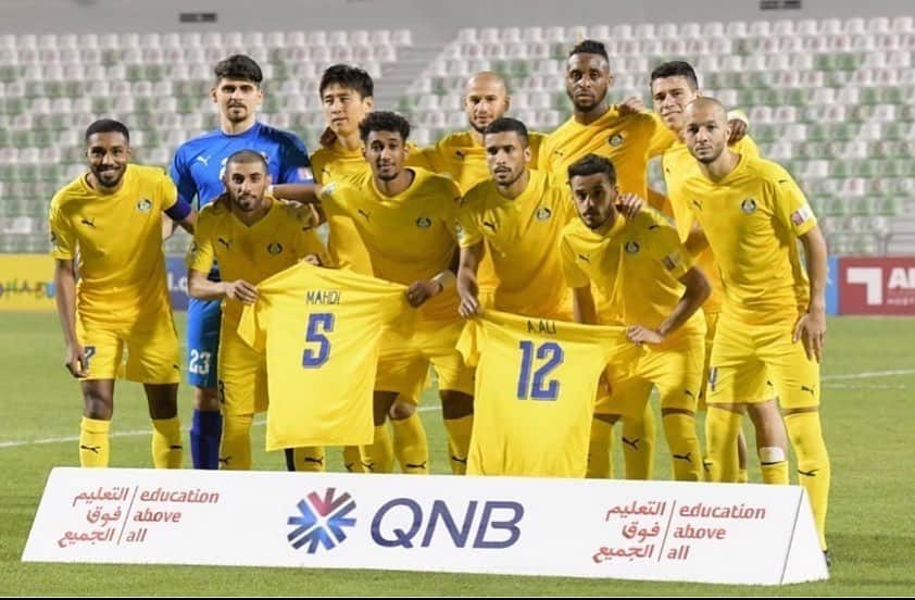 アドレーヌ・グェディウラのインスタグラム：「We are Gharafa 💛💙 🐆  This Good win is for you guys @a.ali4__  @mahdiali5  #elhamdulilah #gharafaoui @algharafaclub @qsl @qfa」