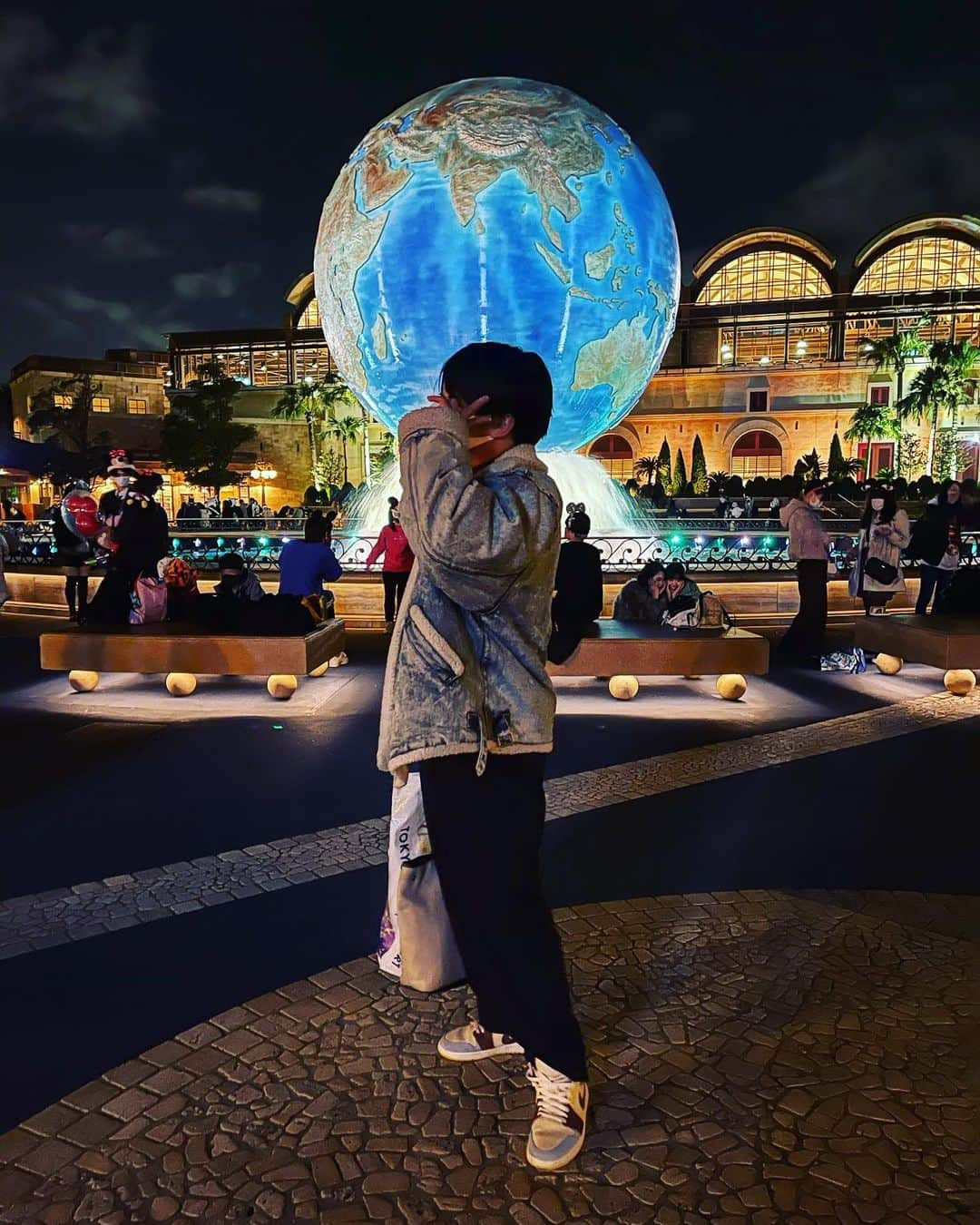 翔ちゃんのインスタグラム：「動画お楽しみに  #disneysea  #disney #アクシデンターズ」