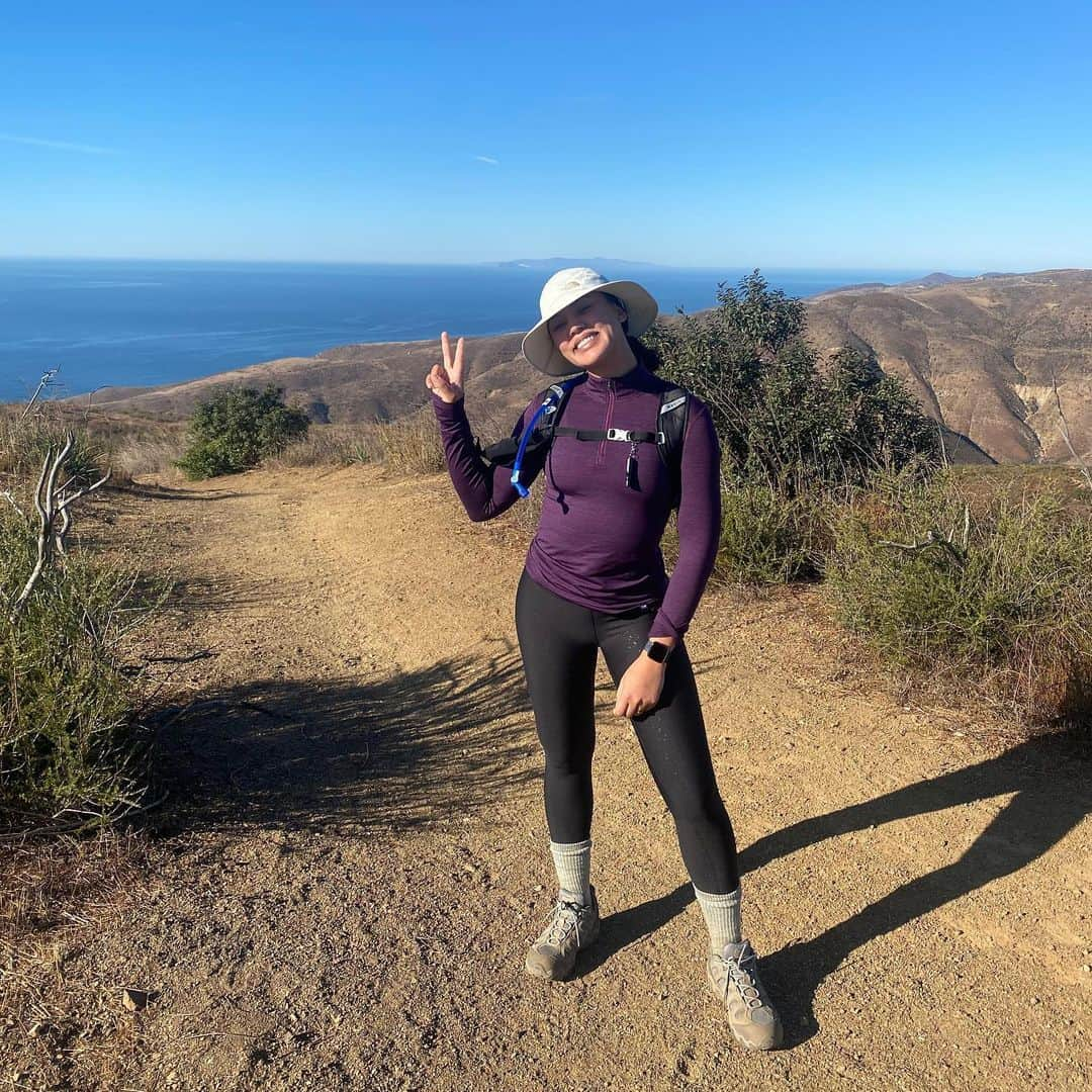 エイヨシャ・カレーさんのインスタグラム写真 - (エイヨシャ・カレーInstagram)「Hiked almost 50 miles last week! It was incredible. Feeling stronger, clearer and ready for 2021.」12月11日 0時44分 - ayeshacurry