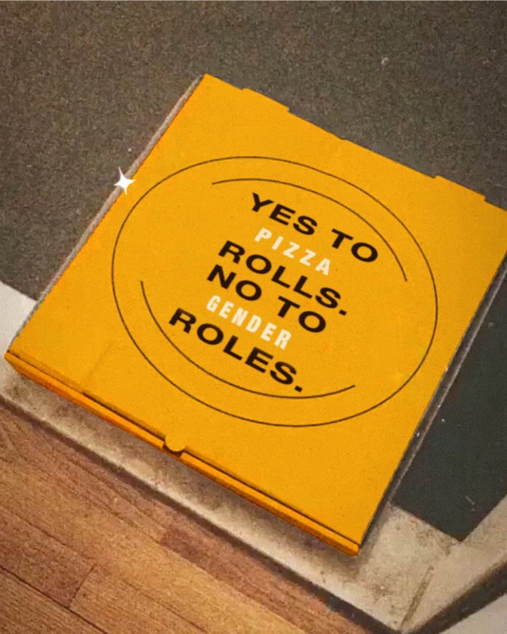 YELLOWのインスタグラム：「🍕 rolls are the only “roles” we have time for.」