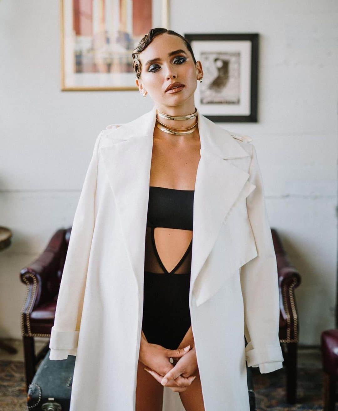ハイディメリックのインスタグラム：「The Elphias trench styled by @amiaserrano 🖤 HEIDIMERRICK.com」