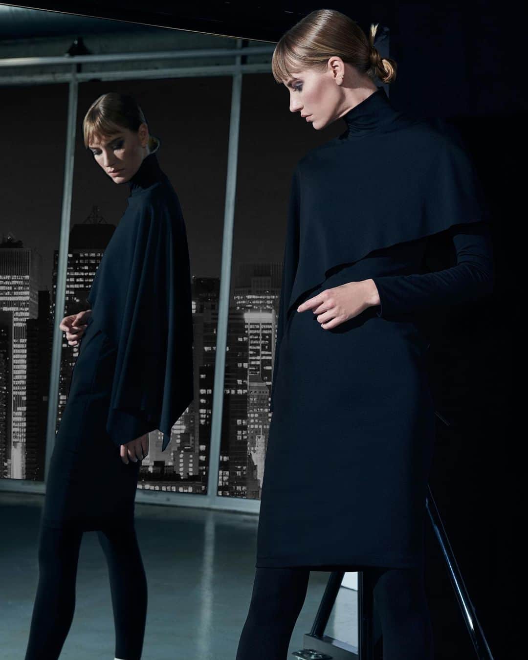 ホルストンのインスタグラム：「Go-anywhere staples, now on halston.com」