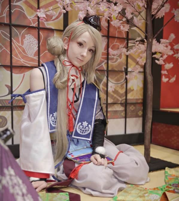 姫沢のインスタグラム：「I know I have not been as active online lately, I‘m still making videos and working on new music & book projects. I‘ve struggled with myself for a while now and I want to take some more time to work through my issues. Thank you all for being patient and kind 💗💗💗  #toukenranbu #tourabu #toukenranbucosplay #dmm #imanotsurugicosplay #imanotsurugi #himezawa #刀剣乱舞　#今剣　#コスプレ」