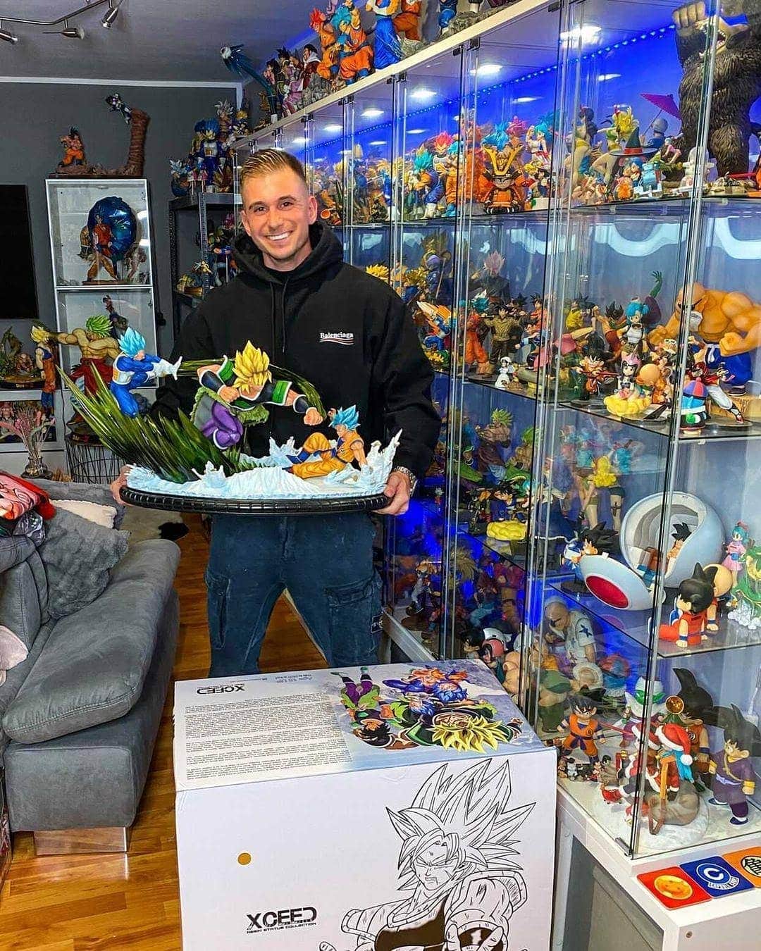 のインスタグラム：「FOLLOW @Xenos.timon 🔥 for his incredible Dragonball and anime collection! 🐉  -Every day new updates from his collection!🐲  -A big dragonball christmas giveaway comes the Next days on his account @xenos.timon! 🎁   -In few weeks he will show us two incredible Dragonball Statue unboxings on his YouTube Cannel: Xenos Timon ✨  -Follow him on Instagram, subscribe his YouTube channel and stay Up to date! 😊✌🏽 #AkiraToriyama  #鳥山明  _ #Db #DragonBall #ドラゴンボール #Dbz #DragonBallZ #ドラゴンボールZ #DragonBallSuper #Goku #悟空 #Vegeta #ベジータ #Piccolo #ピッコロ #Gohan #Trunks #Frieza #Majinbuu #Saiyan #Anime #アニメ #Manga #マンガ #birdstudio #dbs #Japan #Drslump」