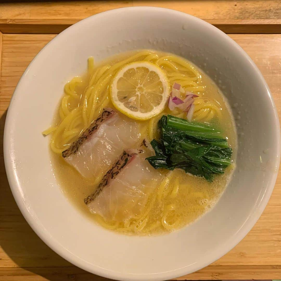 森青葉さんのインスタグラム写真 - (森青葉Instagram)「☺︎︎ 真鯛ラーメンうまかったあ #ラーメン #グルメ」12月10日 17時25分 - aoba__mori_official