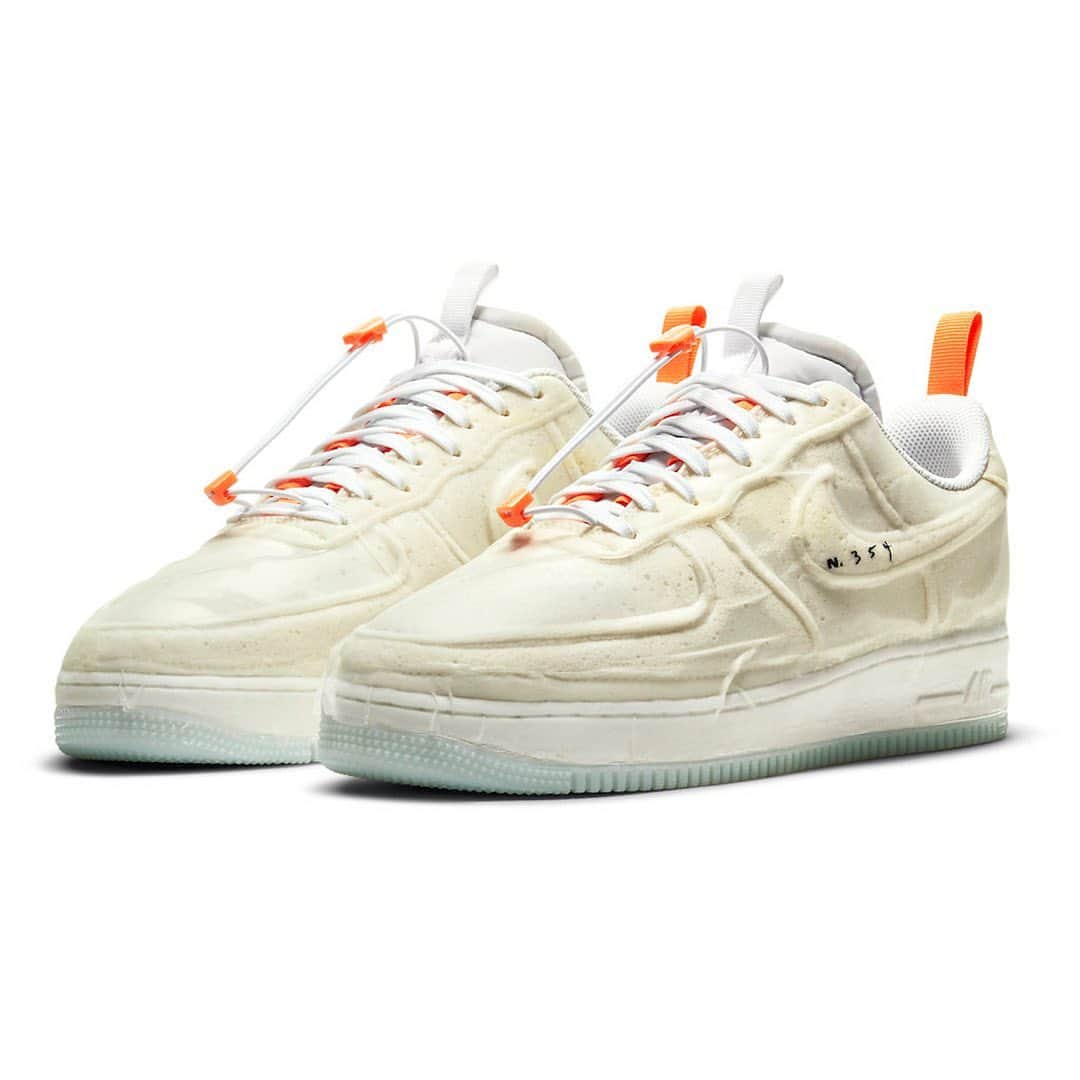 HYPEBEASTさんのインスタグラム写真 - (HYPEBEASTInstagram)「@hypebeastkicks: @nike has just offered a brand new spin on its Air Force 1-Type N. 354 that features uppers that are entirely covered in foam. Dubbed “Experimental Sail,” the shoes have been covered in spongy “Sail”-toned foam inspired by oxygen masks used in Nike’s research lab, while “N. 354” branding etched over the side Swoosh, a fluorescent patch label and ripstop pull tabs round out the look. Expect it to drop in the coming months on Nike’s website for $110 USD.⁠⠀ Photo: Nike」12月10日 17時26分 - hypebeast