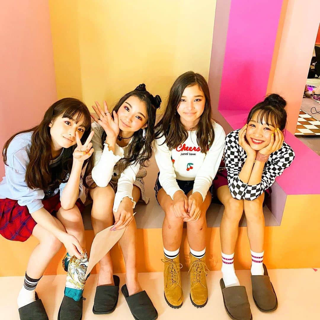 ニコ☆プチのインスタグラム：「はっぴー🌈はっぴー🌈﻿ ﻿ みんなは何してる時がはっぴー？😘﻿ ﻿ #ニコプチ﻿ #葛西杏也菜﻿ #本多萌愛﻿ #浦田聖愛﻿ #中山あやか」
