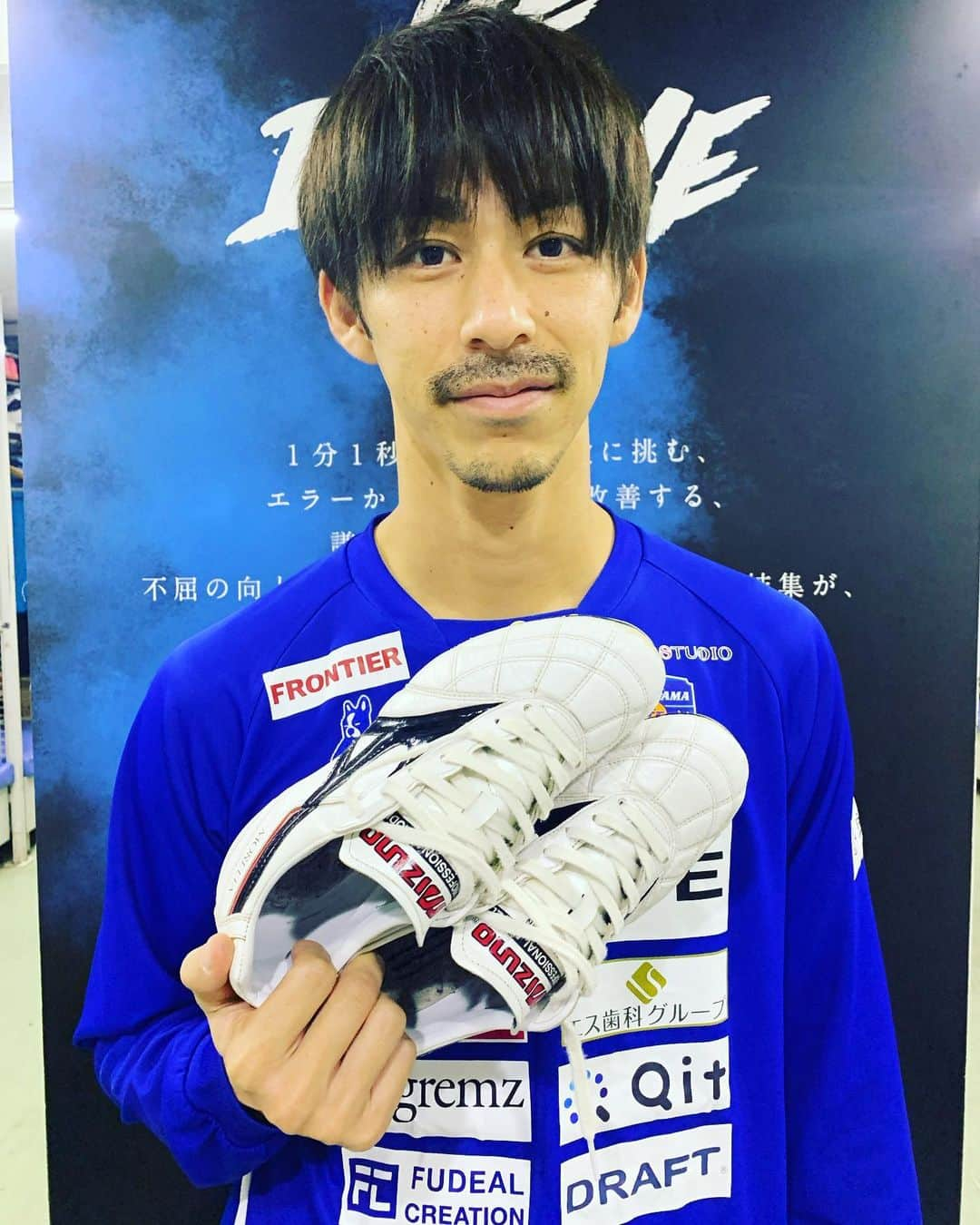 佐藤謙介さんのインスタグラム写真 - (佐藤謙介Instagram)「. 日頃からサポート頂いている soccerjunky/claudiopandiani さんと クリスマスプレゼント企画やります!!  僕も協力させてもらっています!!  詳しくは soccerjunky/claudiopandiani のインスタ @soccerjunky_official  @claudiopandiani  @claudiopandiani_shop  をチェックしてみて下さい!!  宜しくお願い致します!!  #クラウディオパンディアーニ  #claudiopandiani  #サッカージャンキー #soccerJunky #クリスマスプレゼント #実使用モデル #直営店限定 #ららぽーと立川立飛 #ららぽーと平塚 #ららぽーと海老名 #先着順」12月10日 18時11分 - ks080119