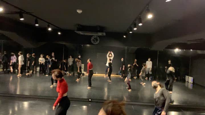 黒須洋壬のインスタグラム：「黒須洋嗣 JAZZ CLASS 2020.Dec.10 @danceworks_jpn  @xross  #humannature  #michealjackson #mask #last #dance #jazzdance #tokyo #japan」