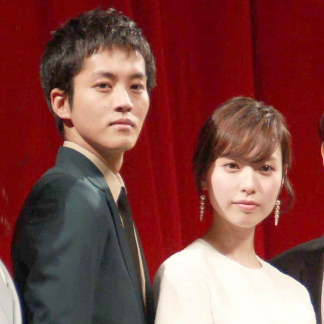 女優と俳優のインスタグラム：「ご結婚おめでとうございます！ ・ #松坂桃李 #戸田恵梨香  #結婚 #おめでとう #1210」