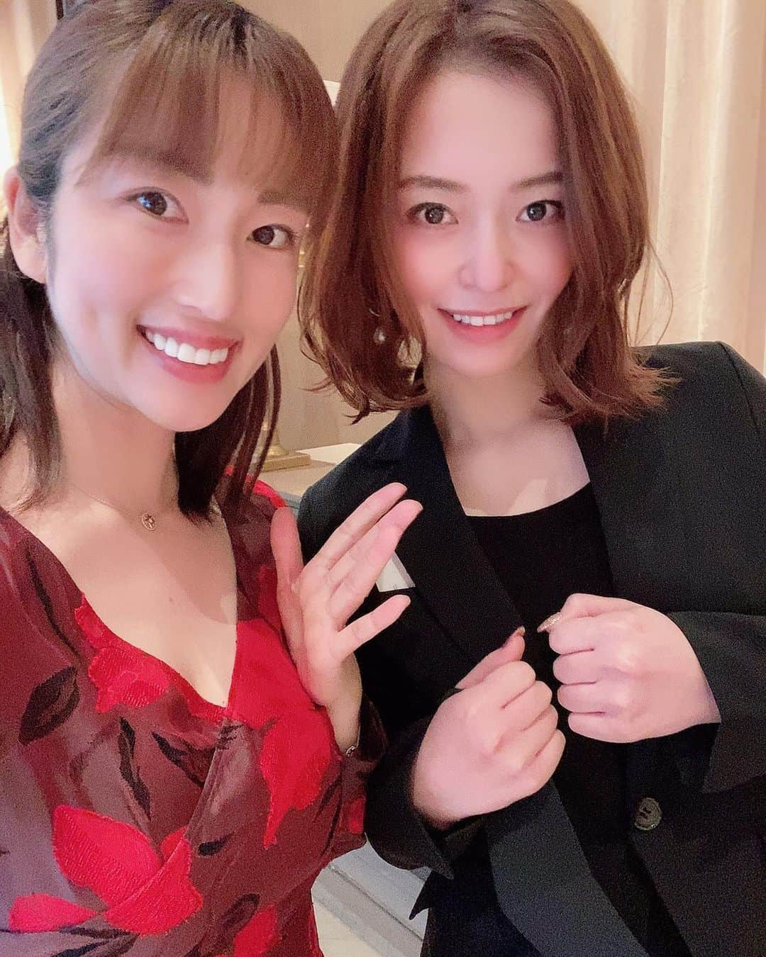 庄司ゆうこさんのインスタグラム写真 - (庄司ゆうこInstagram)「@louange_tokyo ルワンジュ東京のクリスマスパーティーへ🎉🥳🎄 可愛いクリスマスケーキがいっぱいでした🤗💖 会場で食べたケーキも美味しかったなぁー💕 皆さまはクリスマスケーキ、注文しましたか？✨ #ルワンジュ東京#クリスマス#クリスマスケーキ#クリスマスパーティー#クリスマスツリー#今日も美女たち#たくさん会えた❤️」12月10日 18時48分 - yuko.shoji