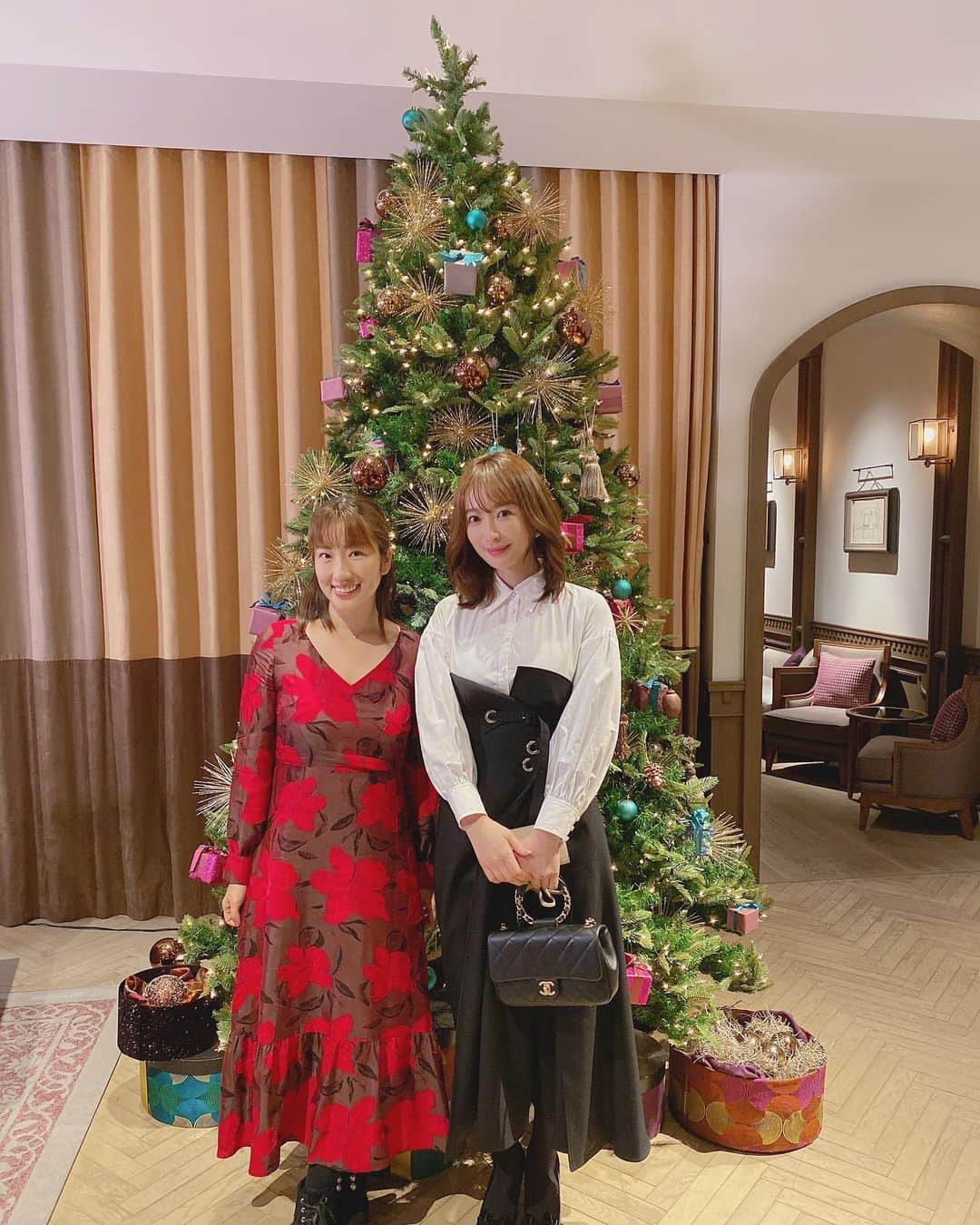 庄司ゆうこさんのインスタグラム写真 - (庄司ゆうこInstagram)「@louange_tokyo ルワンジュ東京のクリスマスパーティーへ🎉🥳🎄 可愛いクリスマスケーキがいっぱいでした🤗💖 会場で食べたケーキも美味しかったなぁー💕 皆さまはクリスマスケーキ、注文しましたか？✨ #ルワンジュ東京#クリスマス#クリスマスケーキ#クリスマスパーティー#クリスマスツリー#今日も美女たち#たくさん会えた❤️」12月10日 18時48分 - yuko.shoji