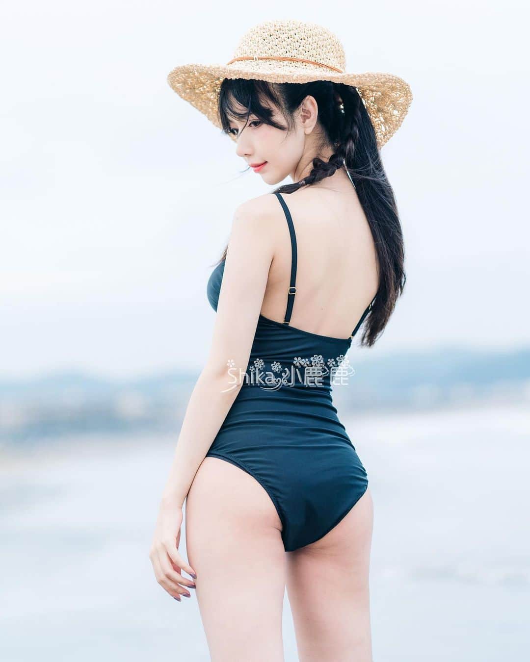 shikaのインスタグラム：「#protrait #ポートレート  #鎌倉 #海 #水着 #夏 #写真好きな人と繋がりたい #写真 #人物写真」