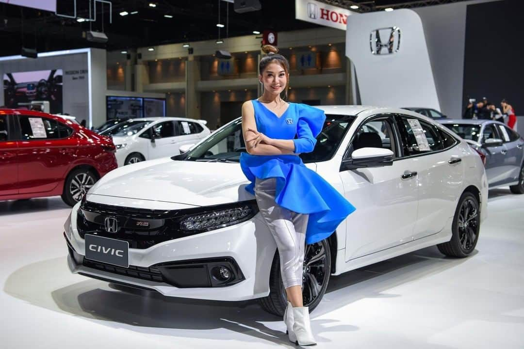 EnjoyHondaThailandのインスタグラム：「สัมผัส Honda Civic รุ่น TURBO RS ยนตรกรรมพรีเมียมซีดานยอดนิยม ได้ในงาน Motor Expo 2020 ที่บูท Honda (A14) อาคารชาเลนเจอร์ ฮอลล์ 2 อิมแพ็ค เมืองทองธานี ตั้งแต่วันที่ 2 – 13 ธ.ค. 63 หรือที่โชว์รูมฮอนด้าทั่วประเทศ  #HondaThailand #MotorExpoThailand #HondaCivic」