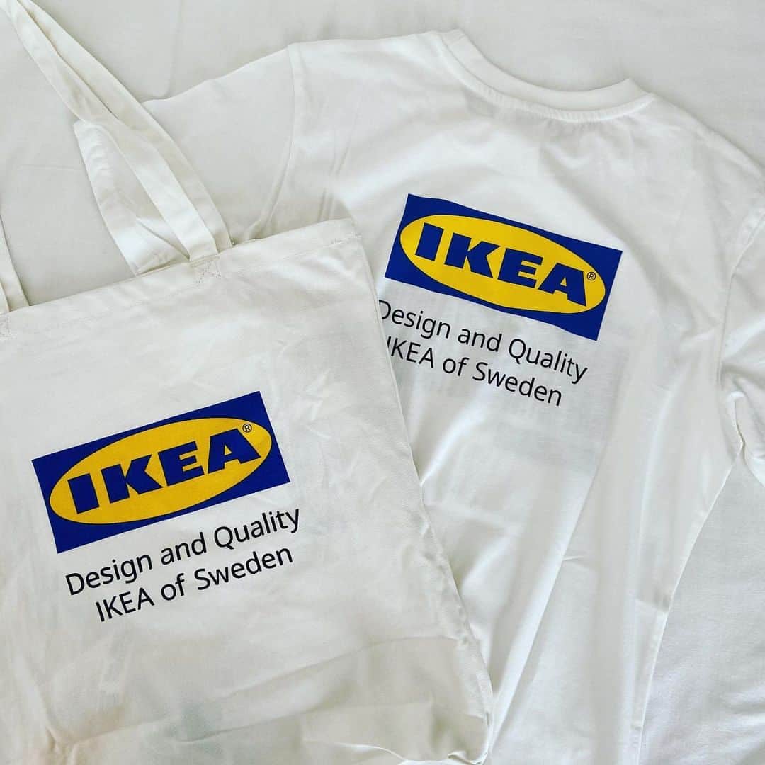 SUCLEさんのインスタグラム写真 - (SUCLEInstagram)「#IKEAロゴ  IKEA公式からでてるロゴグッズがアツい🔥 原宿だけでなく渋谷にもオープンして さらに人気が加速してるIKEA  ブルー＆イエローの印象的なロゴは グッズになってもかわいいんです💛💙  IKEA渋谷限定グッズのロゴ入りバケハや 先行発売のTシャツも 可愛すぎる🧢  ぜひチェックしてみて下さいね！  IKEA渋谷 〒150-0042  東京都渋谷区宇田川町24-1 高木ビルディング 11:00-20:00  帽子  KNORVA/クノルヴァ ¥299(IKEA会員は¥199)  ﻿ @sucle_ では紹介する写真を募集中🤍 タグ付けやハッシュタグをつけてくれた投稿からもピックアップした写真をリポストしています！﻿ #sucle をつける か このアカウントをタグ付けして投稿してね📸﻿ ﻿  #シュクレ#sucle#カバンの中身紹介 #鞄の中身 #鞄の中身紹介 #中身紹介 #持ち物 #持ち物紹介 #持ち物チェック #持ち物整理 #バッグの中身 #バッグの中身紹介 #持ち物記録日記 #持ち物記録 #ikea購入品 #限定アイテム #ikea渋谷 #ロゴグッズ #ロゴアイテム #バケハ #バケットハット #マイボトル #イケア渋谷 #イケア #渋谷区 #渋谷駅 #シュクレちっく #イケア購入品」12月10日 19時01分 - sucle_