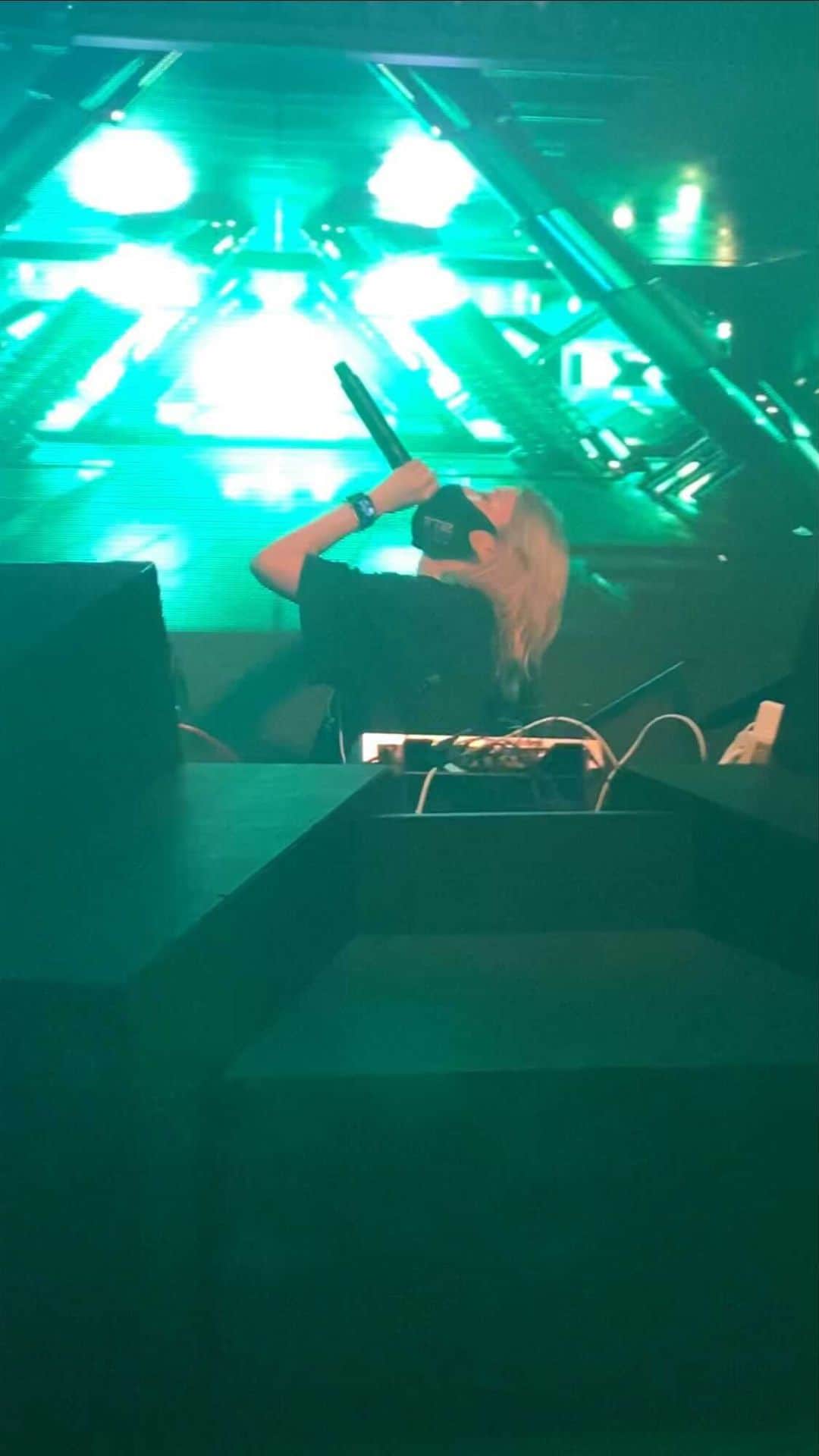 DJ CHI☆MEROのインスタグラム：「@t2nagoya NEXT 12/27(Sun) My neck is sore . . . #DJ#名古屋#栄#クラブ」
