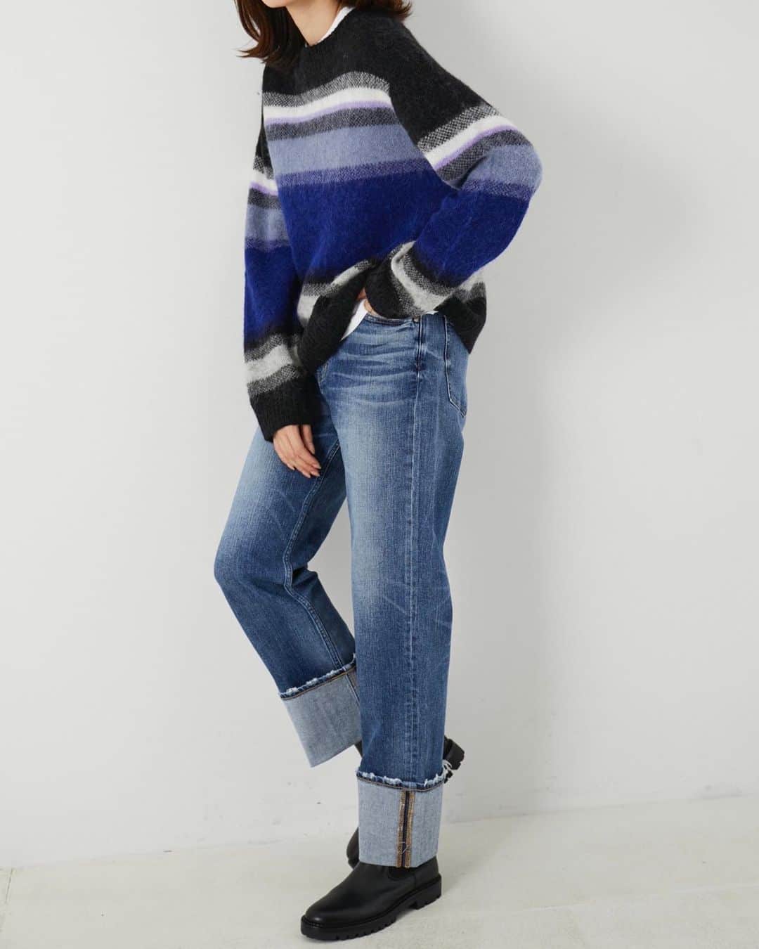 のインスタグラム：「・ ・ AcneStudios Kerica Fluffy Alpac @acnestudios   RED CARD MM72 @redcardtokyo  .﻿ .﻿ .﻿ #haunt#hauntdaikanyama﻿ #2021fw#newarrival﻿ #acnestudios  #knit #redcard  #denim #ハウント#ハウント代官山﻿ #新作#ファッション﻿ #アクネストゥディオズ #ニット  #マルチカラー #レッドカード #デニム #ロールアップ」