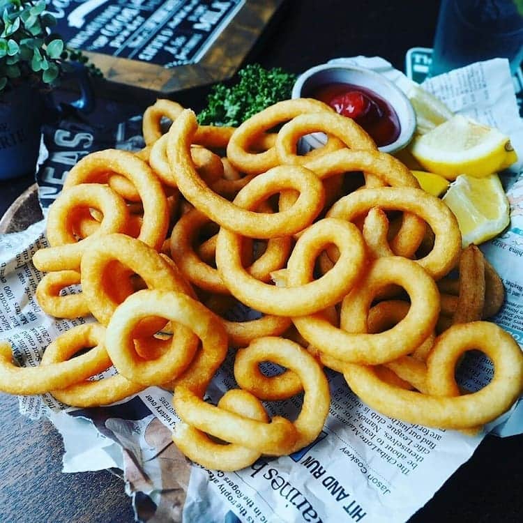Michiko Maedaさんのインスタグラム写真 - (Michiko MaedaInstagram)「カリッとほくほくとまらない😋💕 ガリバタハッセルバックポテト💕  #ガリバタハッセルバックポテト #ガリバタ#ハッセルバックポテト #ガーリックバター#ポテト#potato #じゃがいも#じゃがいもレシピ #クリスマス にも🎄🎅🎁✨ #めちゃめちゃおすすめです❤️ #レシピは後程ブログにて #IGersJP#IGersjp#IGersj#クッキングラム#デリスタグラマー#おうちごはんlover#コッタ #lin_stagrammer#kurashiru#クッキングラム#クッキングラムアンバサダー#クオカ#エルグルメ#フーディーテーブル#おうちごはんlover#おうちごはん革命#おうちカフェ#たらふくびより」12月10日 19時32分 - shana.mama