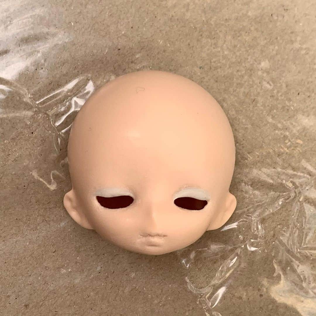 millnaさんのインスタグラム写真 - (millnaInstagram)「天才なのかも  #ドールマスク#dollmask#doll#ドール#dollface#ドールフェイス#ドール面#カスタムドール#parabox#オビツ#obitsu#obitsu11#customdoll#dollmaker#dollmakeup#dollmakeover」12月10日 19時38分 - mi_te_yo