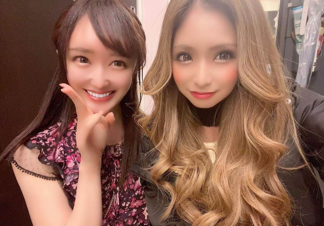 白い雪乃さんのインスタグラム写真 - (白い雪乃Instagram)「のあちゃん🐬💓  #こんな妹がほしい #すすきの　#キャバ嬢　#北新地　#銀座　#六本木　#中洲　#フォローミー　#錦　#ニュークラブ　#ススキノ　#かわいい　#アルマンド　#ホステス　#さっぽろ　#ソウメイ　#水商売　#バルセロナグループ　#lfl　#キャスト　#ニュークラブ桃李　#札幌　#看護師#キャバクラ　#本好き　#ニュークラ　#オリシャン　#シャンパン#コンサドーレ札幌」12月10日 20時09分 - shiroi.yukino